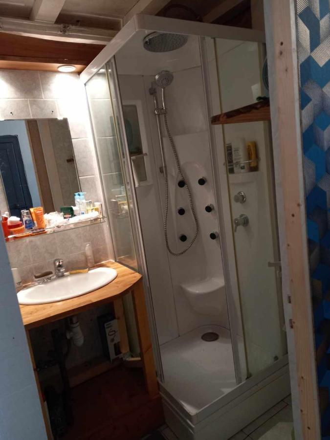 Rue De La Cascade 64440 Appartement *